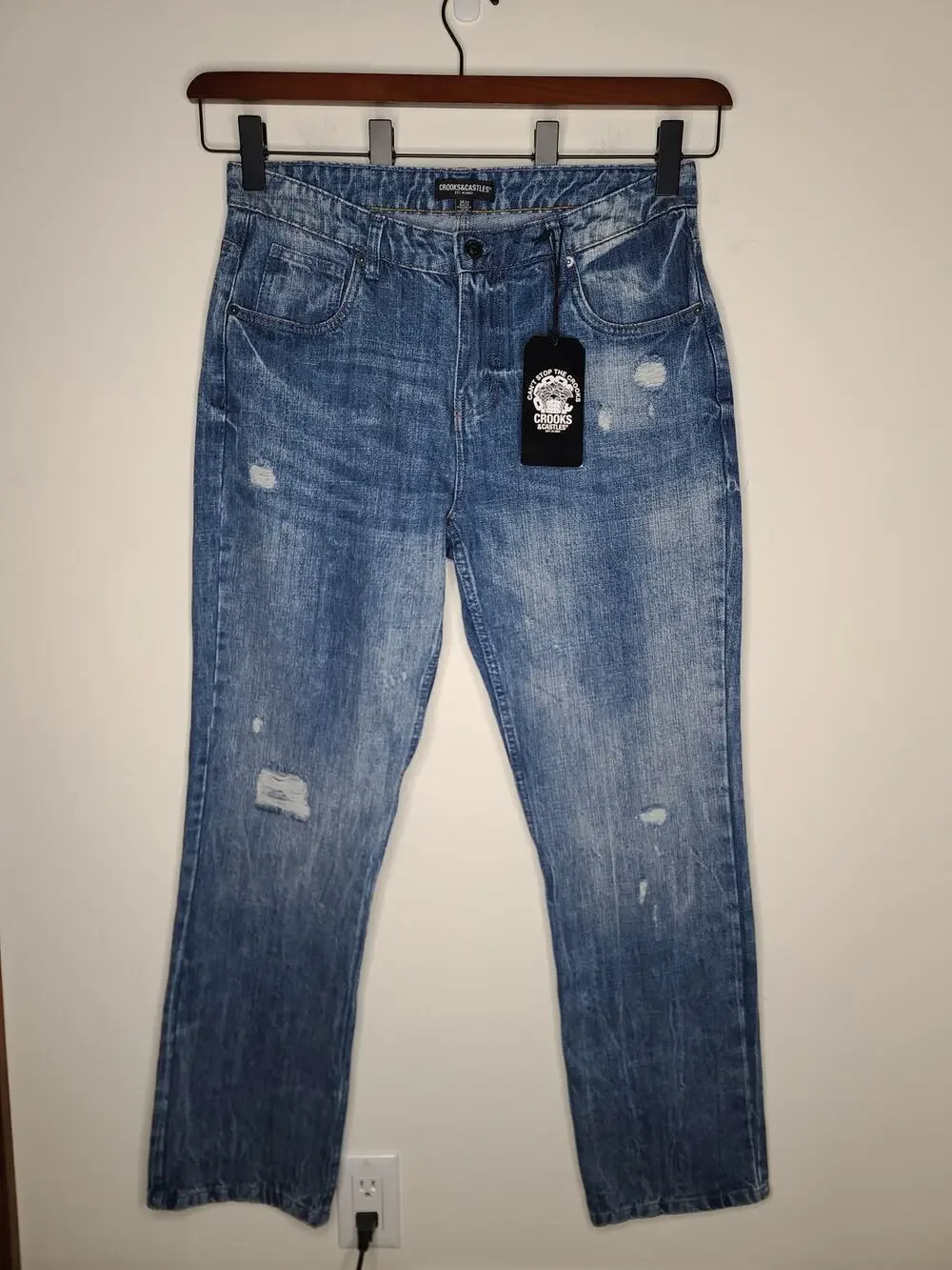 NWT Crooks & Castles distressed blue jeans - 34 x 32